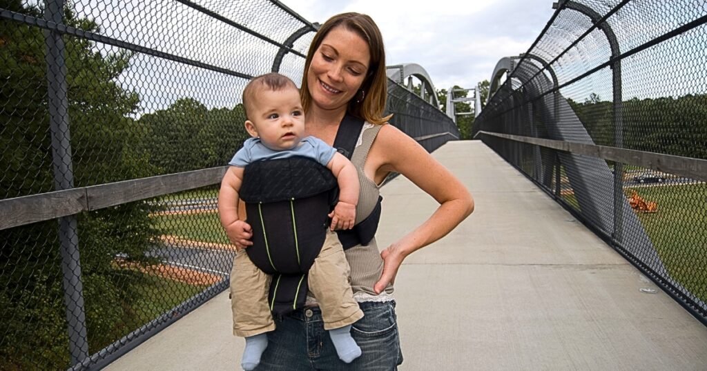 hip healthy baby carriers